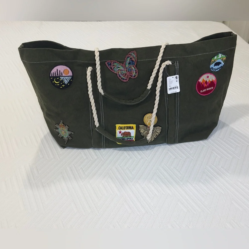Free People Sea Serpent Weekender Tote Bag Olive Green Canvas NWT $128 - Picture 3 of 14